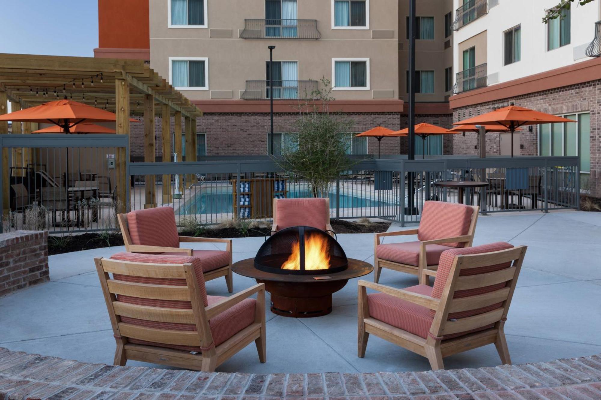 מלון Courtyard By Marriott Fort Worth Historic Stockyards מראה חיצוני תמונה